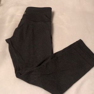 Lululemon wunder under crop SIZE 4